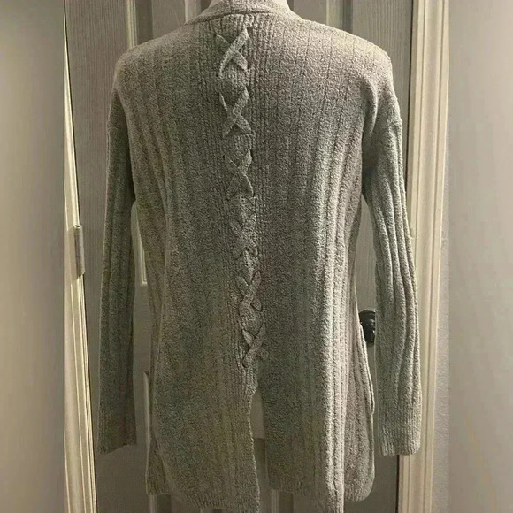 No Boundaries gray open sweater/cardigan ribbed with pockets & lace up back - Picture 6 of 10